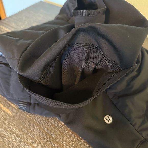 Lululemon Women's Down for It All Black Vest Size 6 - Picture 7 of 10